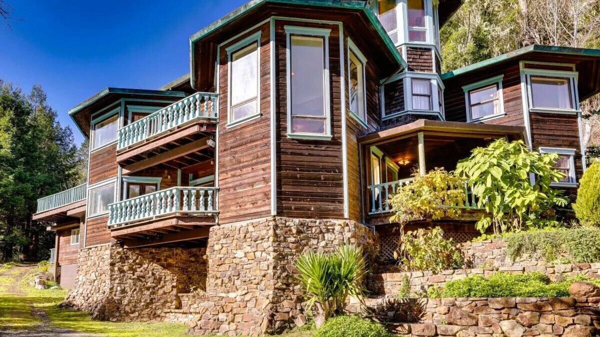 Point Reyes Station House | Unique & Spacious Secluded Woodland Home