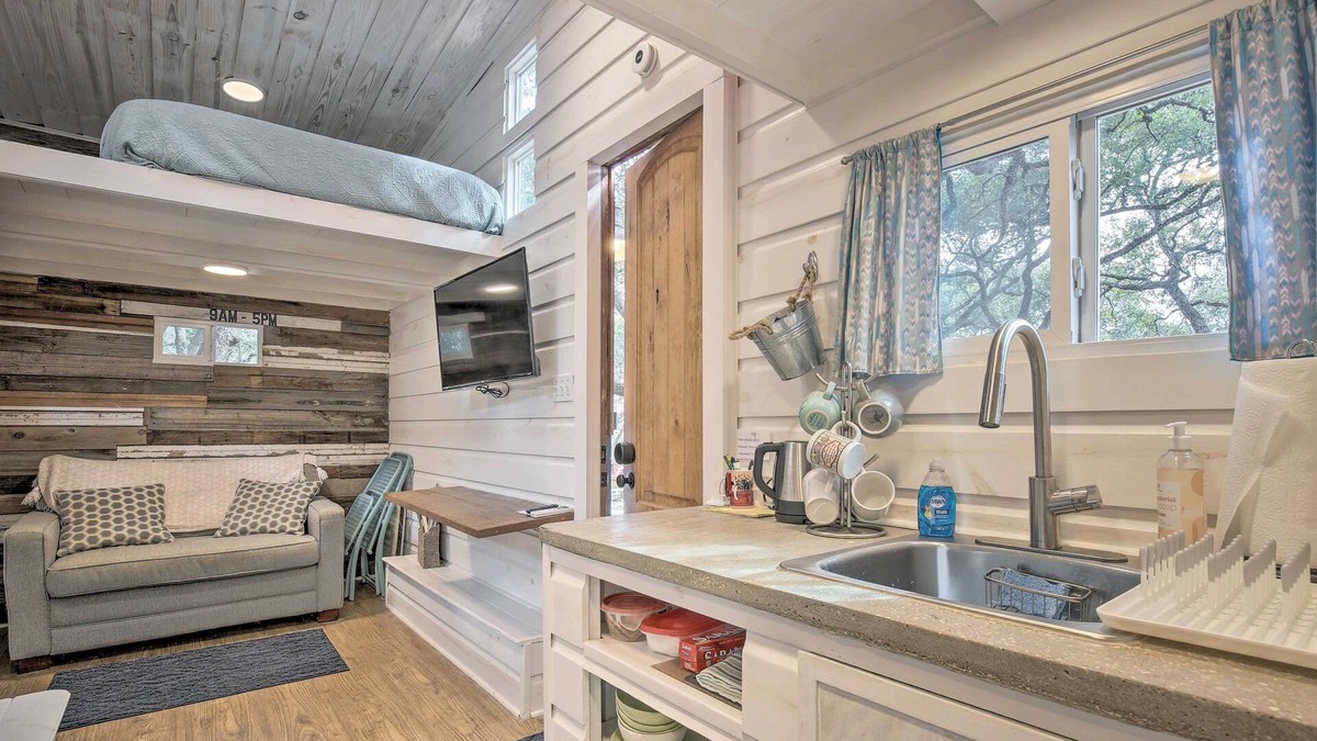 North San Antonio - SAT Apartment | Unique Stay: 'tiny Everest' San Antonio Home!