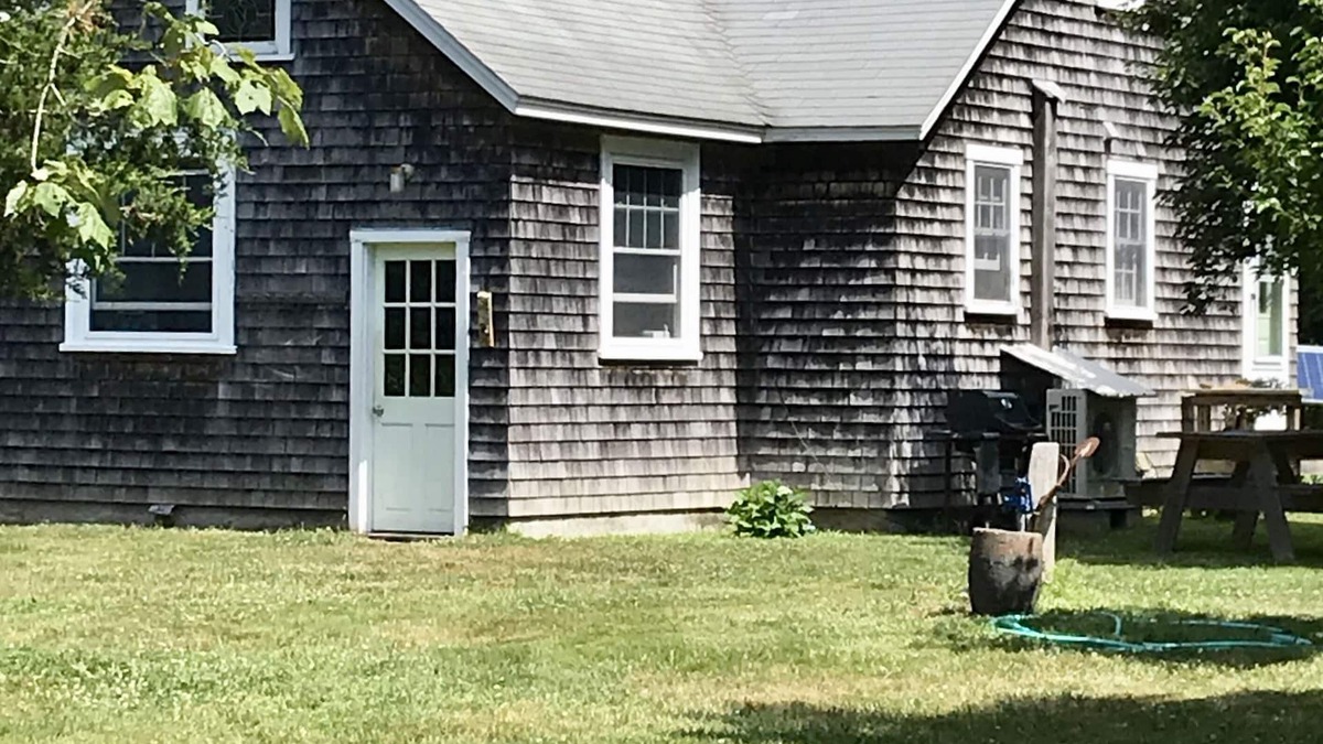 West Tisbury House | Unique Up-Island Home