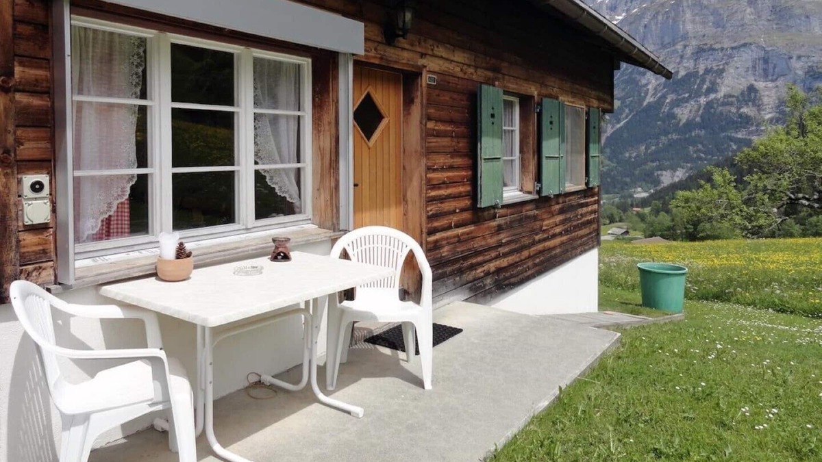 Grindelwald Apartment | Unique view of the Eiger Mönch and the surrounding mountains