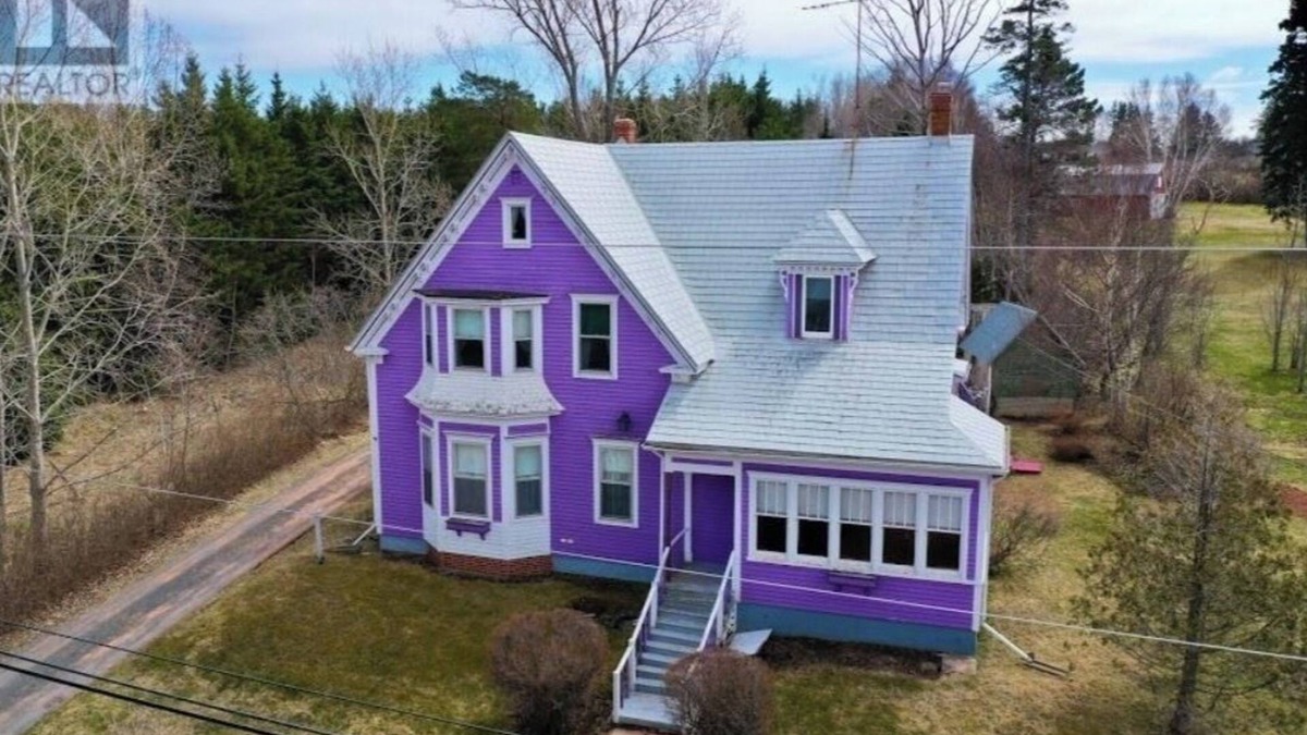Lower Montague House | Unique water front Heritage home located in Lower Montague