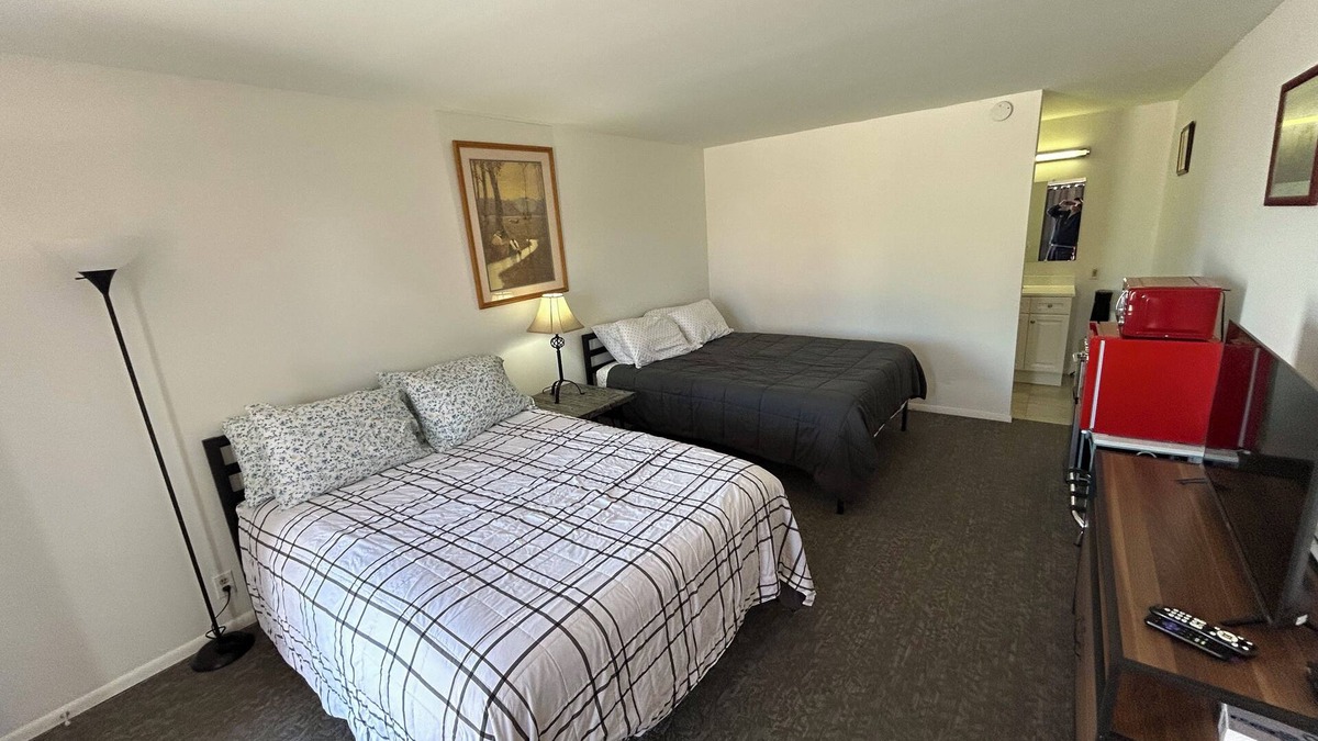 Fillmore Apartment | Unit 14 at Spinning Wheel Motel in Historic Fillmore