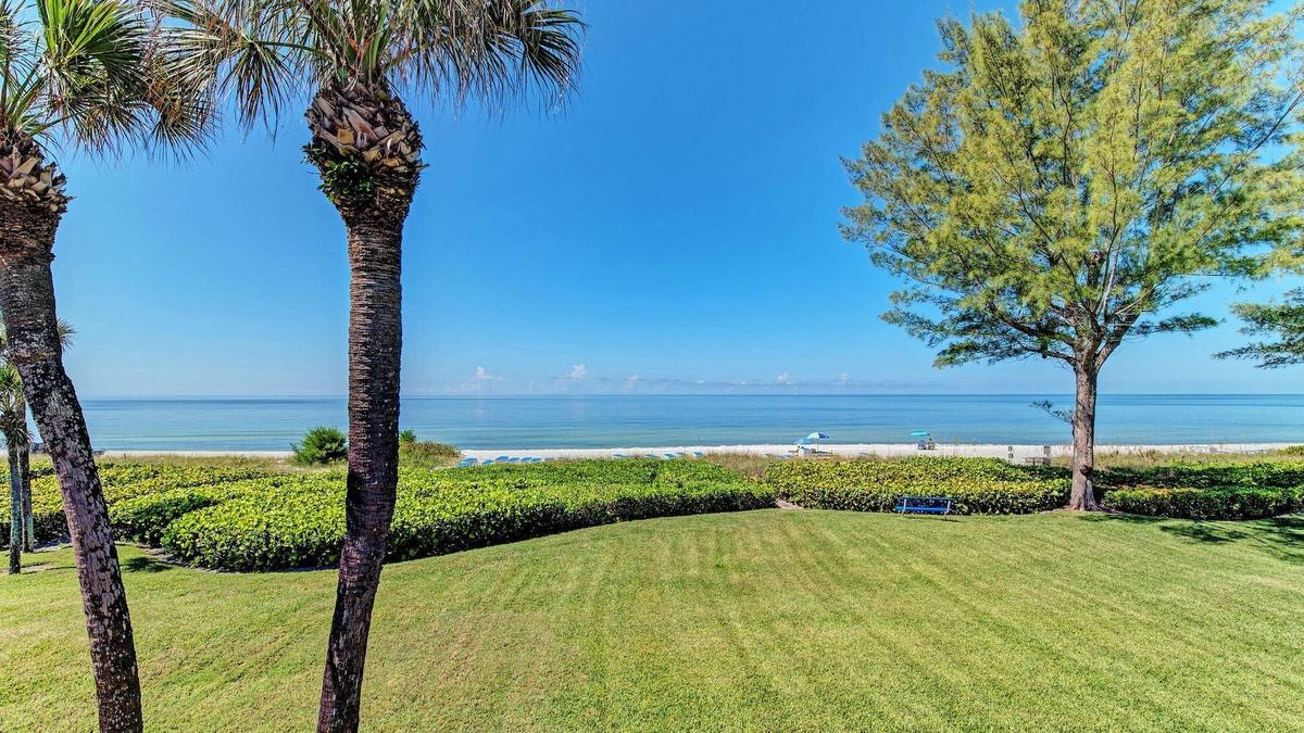 Longboat Key Condo | Unit #218 Sand Cay Beach Resort Gulf Front