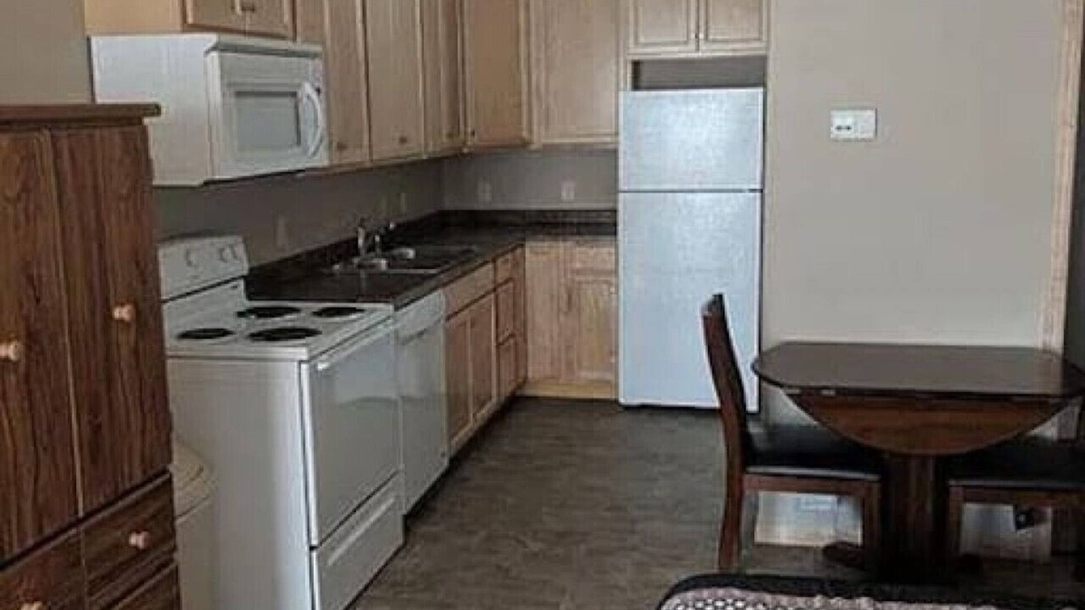 Harvey Apartment | Unit 5: Cozy Studio Microhotel with full kitchen