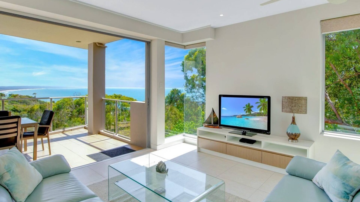 Rainbow Beach Apartment | Unit 9/103 Cooloola Drive - Rainbow Beach. Stunning Ocean Views. Seabreezes. Aircon. Wi-Fi.