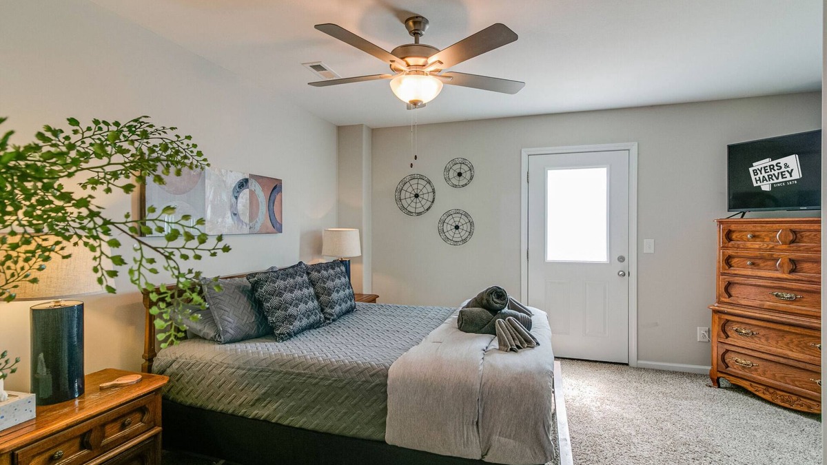 Clarksville House | Unit #A 1010 Franklin St