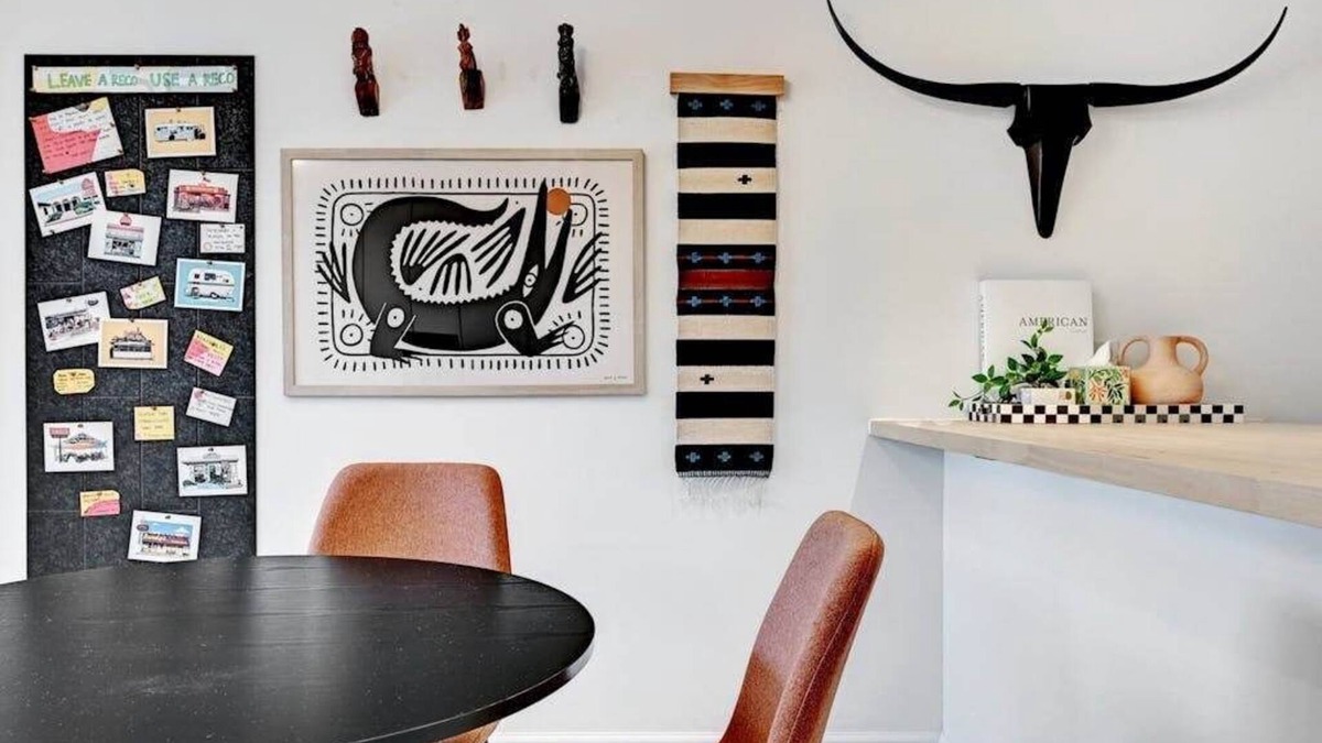 St. Edwards Apartment | Unit A Willowrun · Artist Retreat by SoCo w/PRKG | Sleeps 4