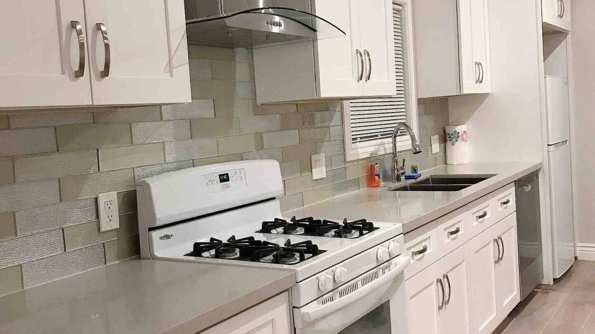 Centerville Apartment | Unit B-Work & Wander Fremont!