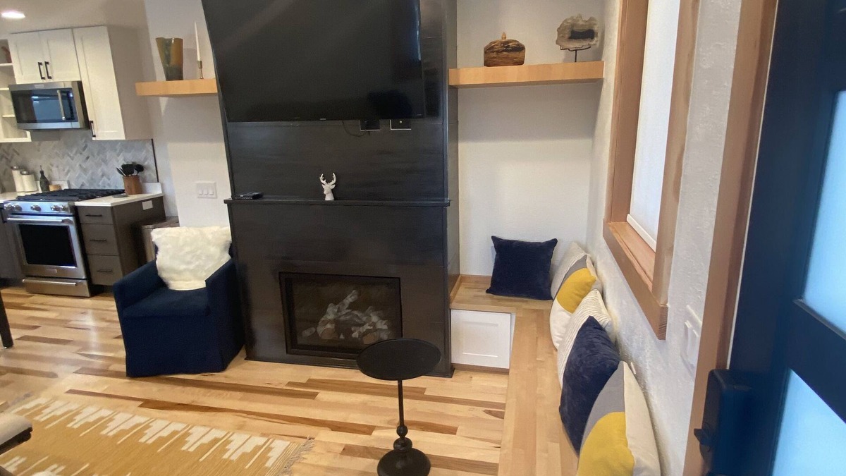 University District House | University Area-New Micro House