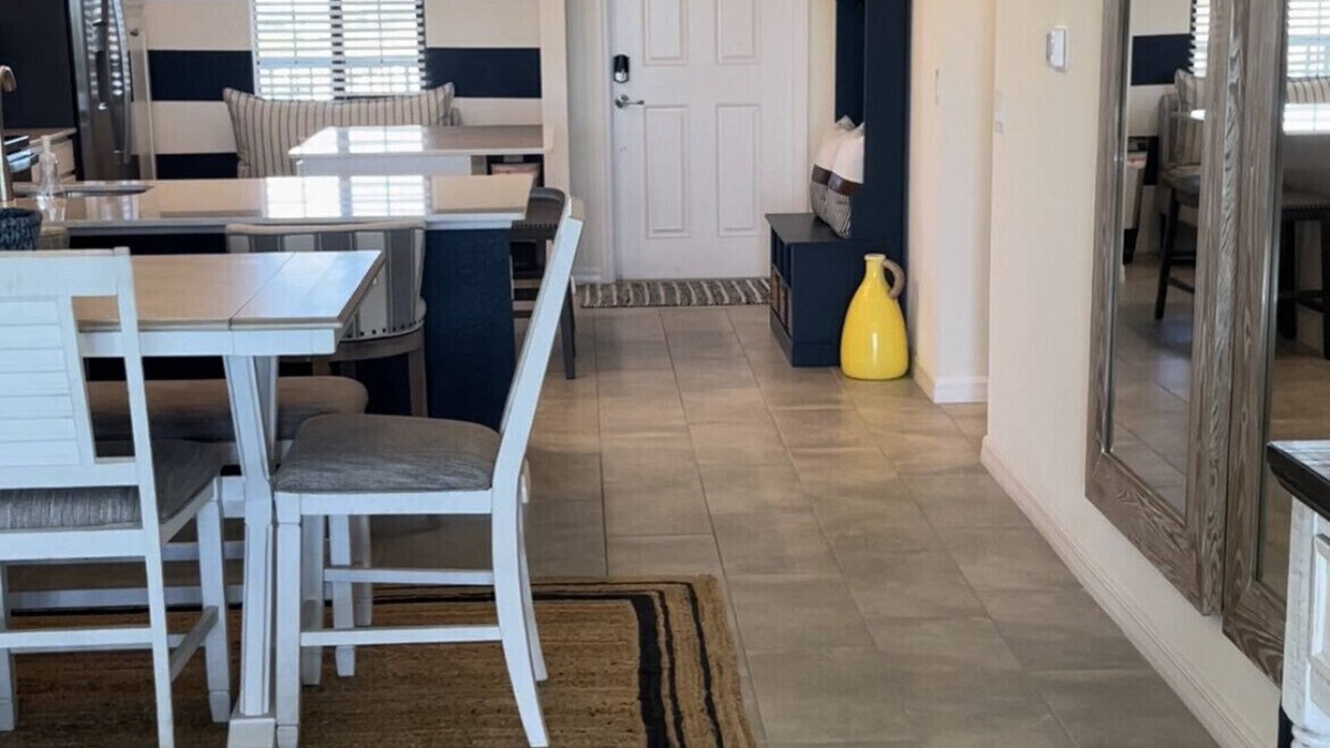 Lakewood Ranch Condo | Unlimited Golf with membership transfer- Lakewood National
