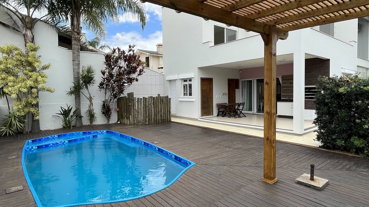 Garopaba House | Unmissable house with pool!