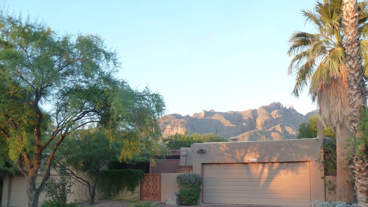 The Foothills Townhomes House | Unobstructed Mountain Views of the Catalina Foothills while lounging in comfort.