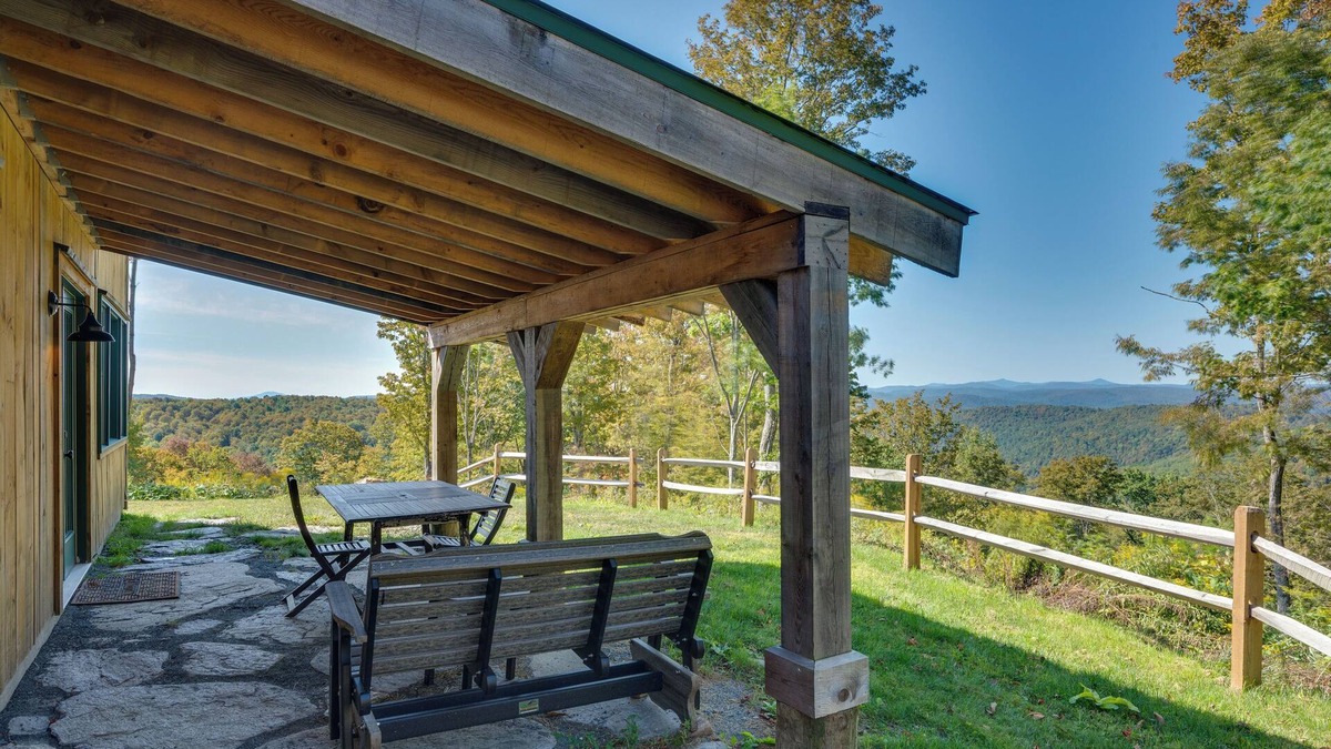 Sharon Cabin | Unplug, Unwind & Explore: Remote Vermont Cabin
