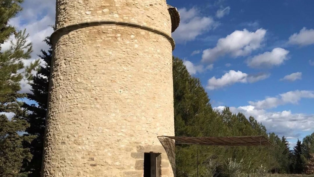 Oppede Apartment | Unusual accommodation, Dovecote in the Luberon with Jacuzzi