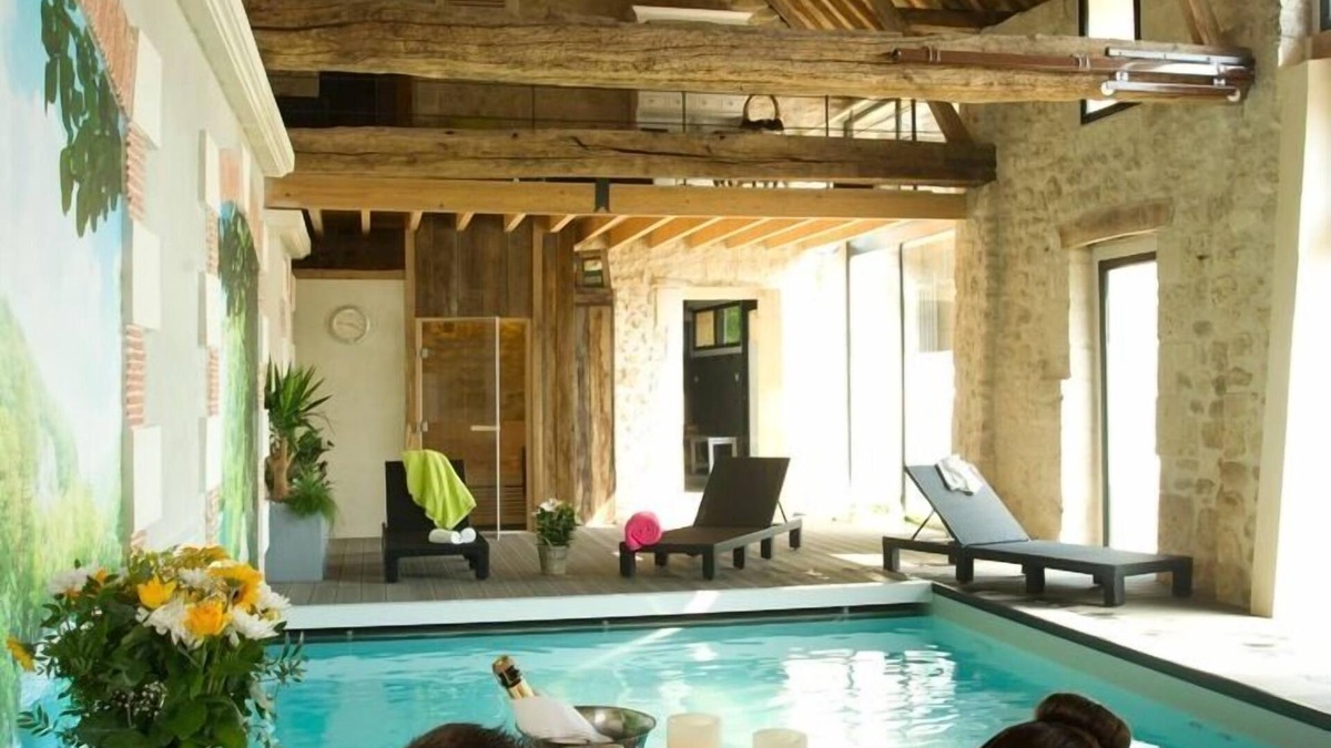 Noyant-et-Aconin House | Unusual night in a caravan in the countryside with private Spa, Pool, Sauna and Hammam