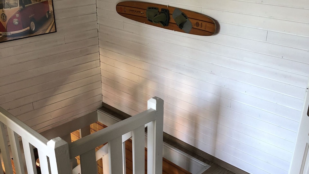 Bilieu House | Unusual waterfront chalet