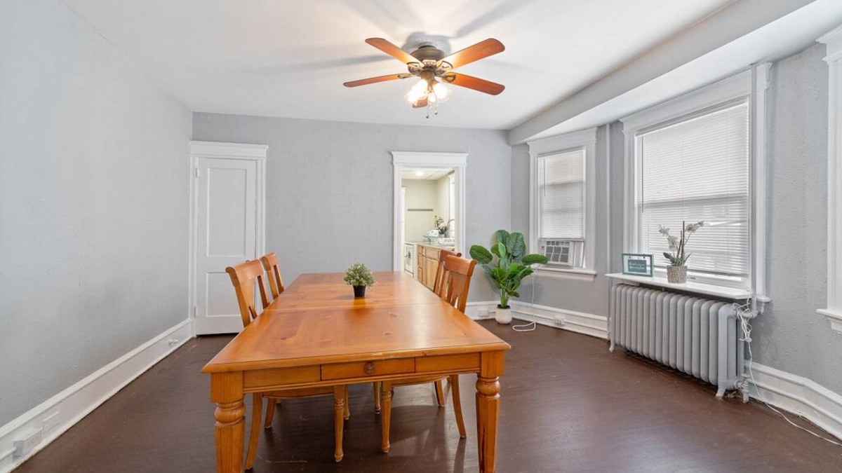 Ventnor City Apartment | Unwind at Ventnor Beach: Spacious Summer Retreat with Private Parking, Sleeps 9!