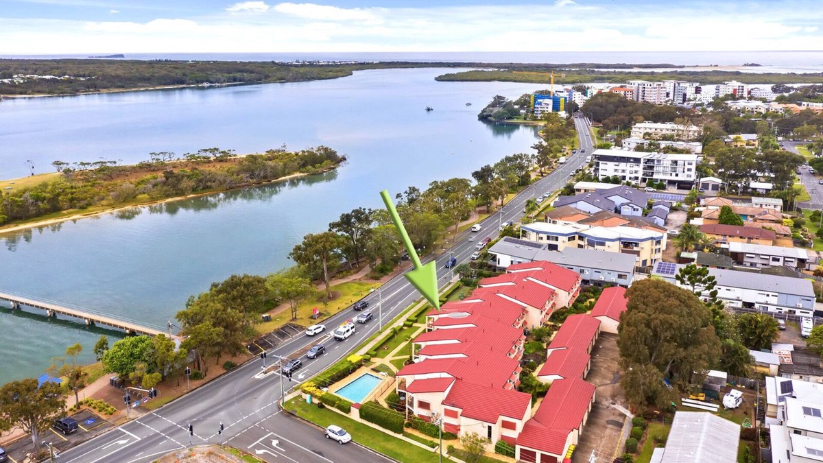 Maroochydore Apartment | Unwind by the River - Your Waterfront Holiday Oasis
