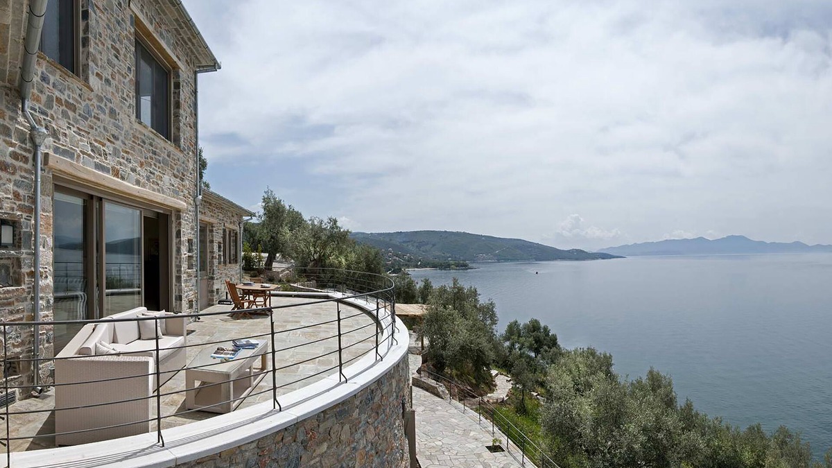 South Pelion Villa | Unwind Estate: Beachfront Luxury. Intimacy & privacy