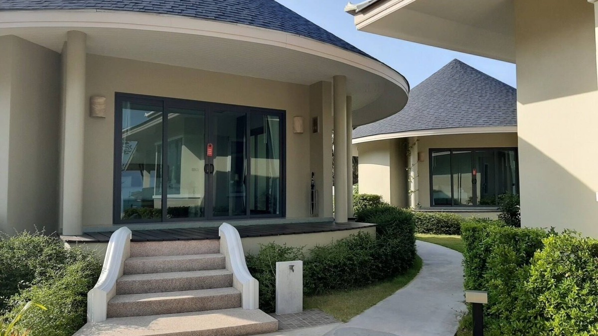 Khanom Resort | Unwind in Peaceful Khanom: Comfortable Stays, Tasty Thai Cuisine