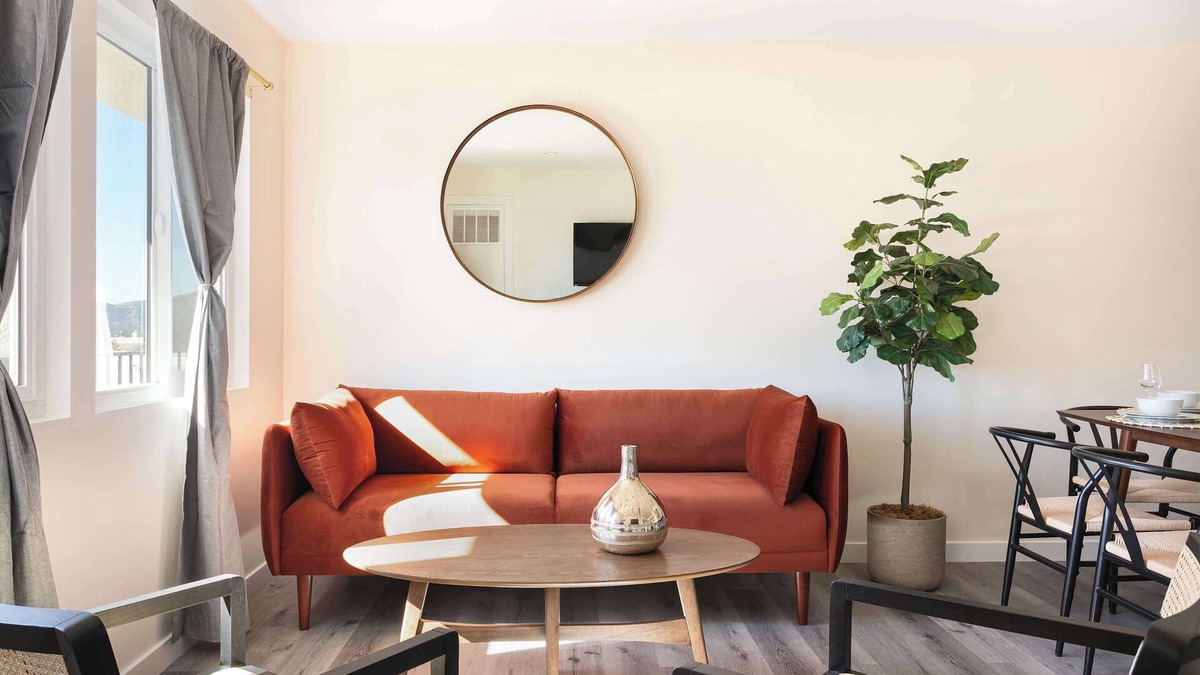 Citrus Grove House | Unwind in Spacious 2BR Apt | Sleeps 6 with Parking