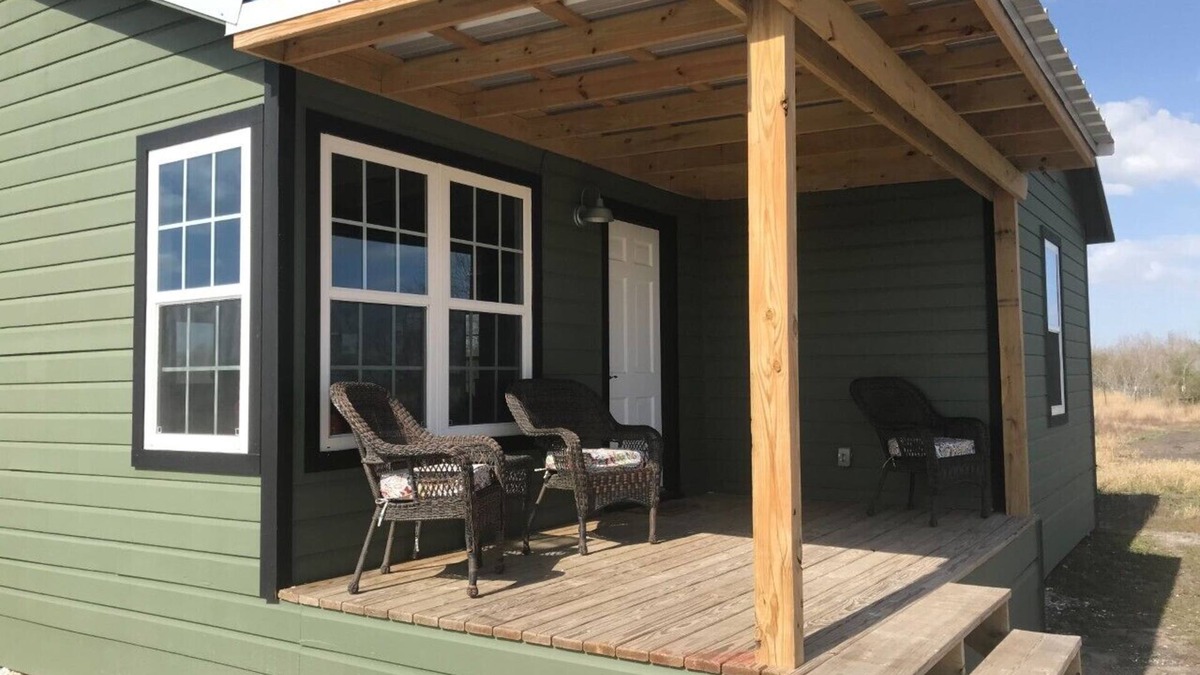 Robstown House | Unwind in the Country. A Birder's retreat!