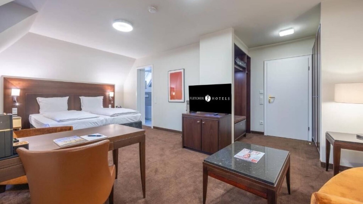 Heiligenhaus Apartment | Unwind Unit Near Villa Hügel Pets Allowed And Free Parking