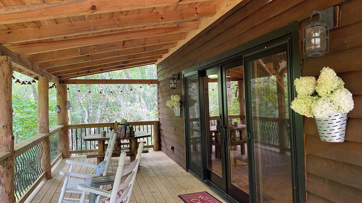 Deep Gap House | “Up The Creek” Cabin