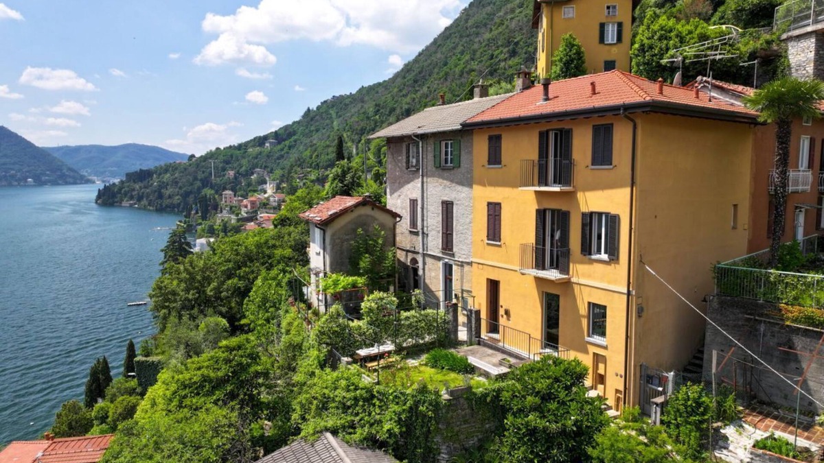Moltrasio Apartment | Up & Up - MyHomeinComo