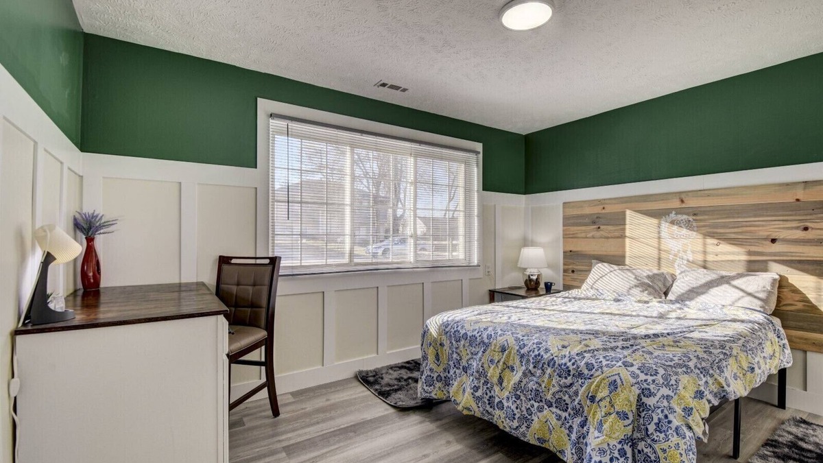 Pottawattamie County Apartment | Updated 1 Bedroom Apartment A Stone's Throw From Downtown Omaha