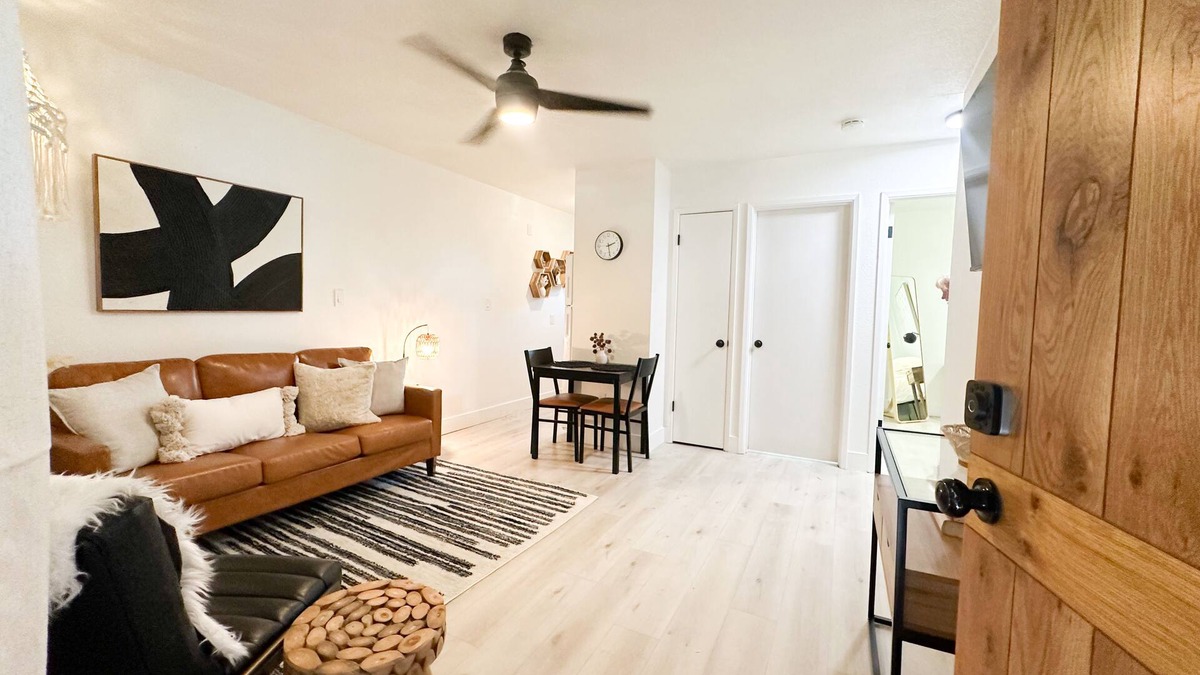 Salida Apartment | Updated 2-bedroom apartment near Kaiser & 1 mile from HWY 99