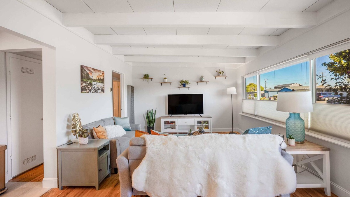 Santa Maria House | Updated 3 Bd Home | Pet Friendly | Backyard Oasis