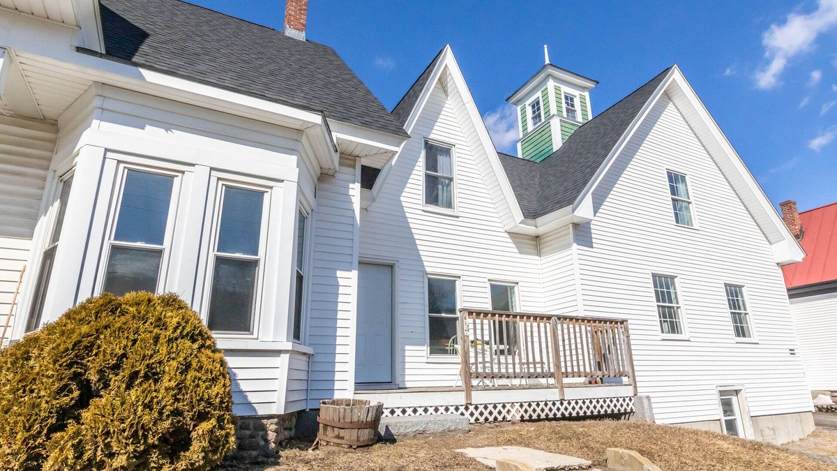 Sunapee Apartment | Updated 3 bedroom vacation rental in Sunapee