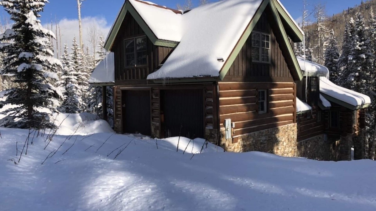 Mountain Village House | Updated 6BR ski-in/ski-out mountain modern chalet with new hot tub