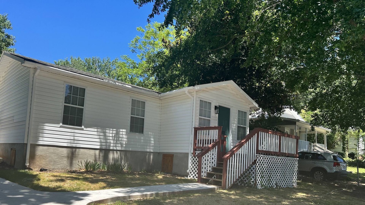 Spindale House | Updated Bungalow with Small Town Charm - 12.5 Miles from Tryon Equestrian Center