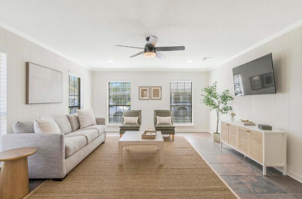Lafayette House | Updated & centrally located 3 Bed