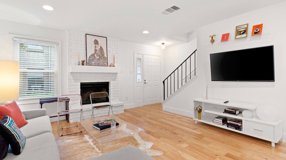 South Manchaca Condo | Updated Condo in S Austin - Parking, Laundry, NEW