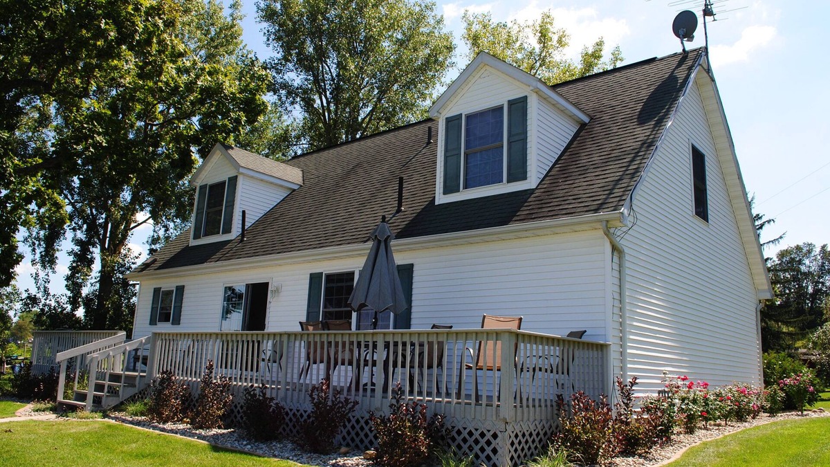 Lake James House | Updated Jimmerson Lake - Lake James Chain Home with Dock; Book for fall & 2026
