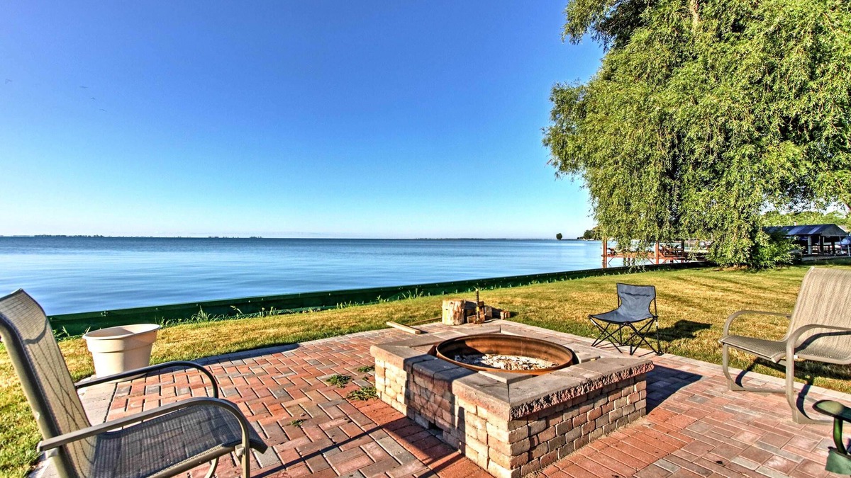Anchorville Cottage | Updated Lake St. Clair Cottage w/Shared Amenities
