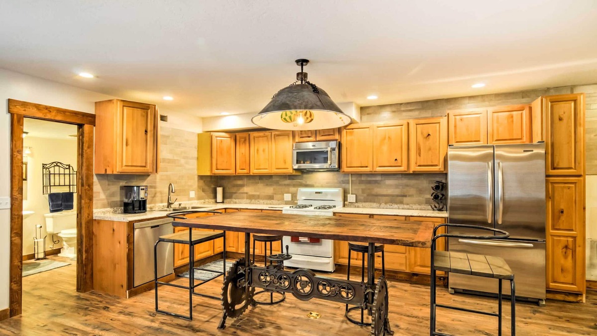 Salina Apartment | Updated Main St Apt. Near Fishlake & Capitol Reef!