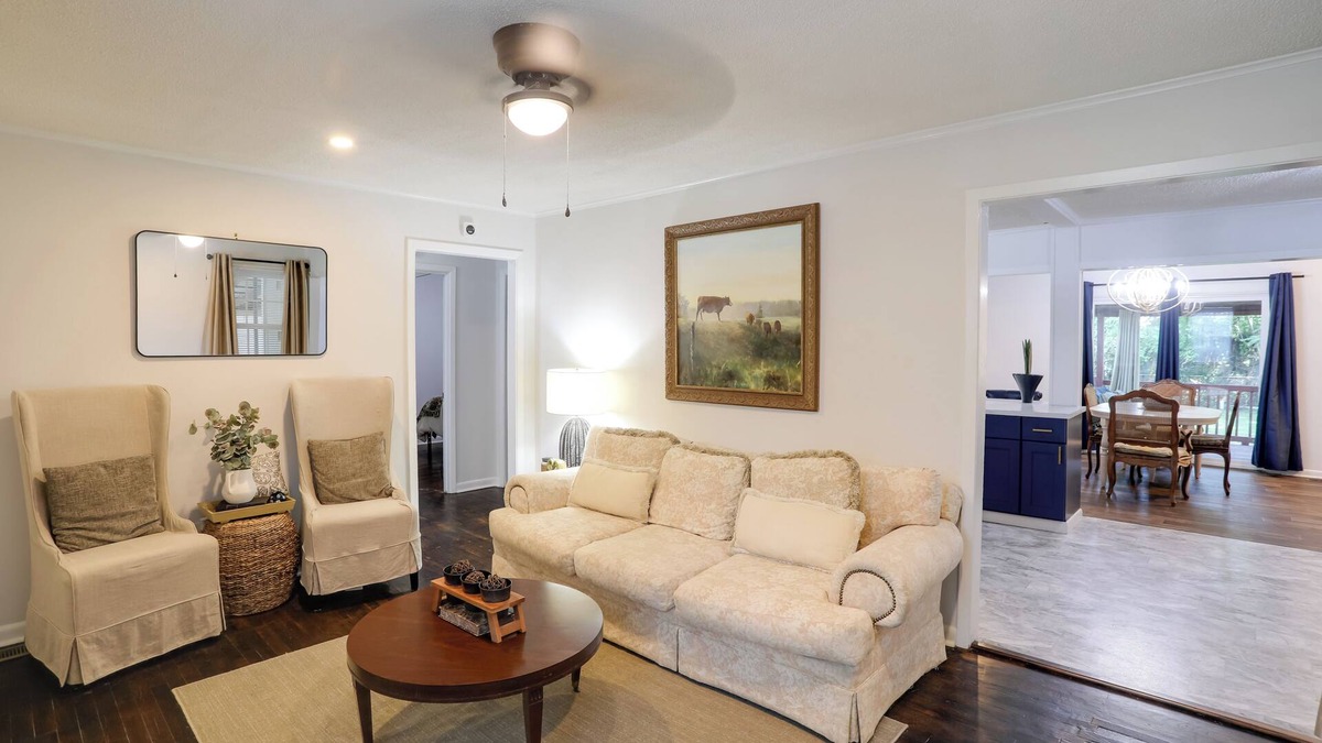 Greenwood Cottage | Updated North Greenwood Cottage < 1 Mi to Dtwn!