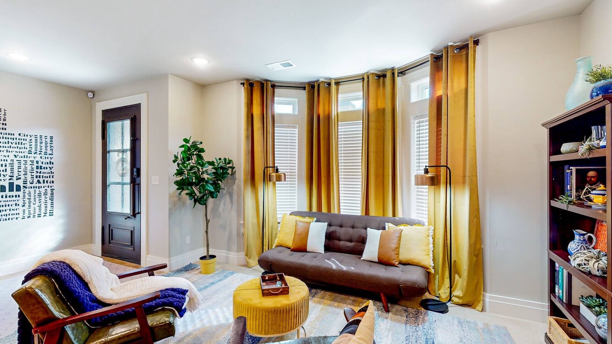 Cedar City House | Updated townhome with ensuite bedrooms, workstation, & aquatic center pass
