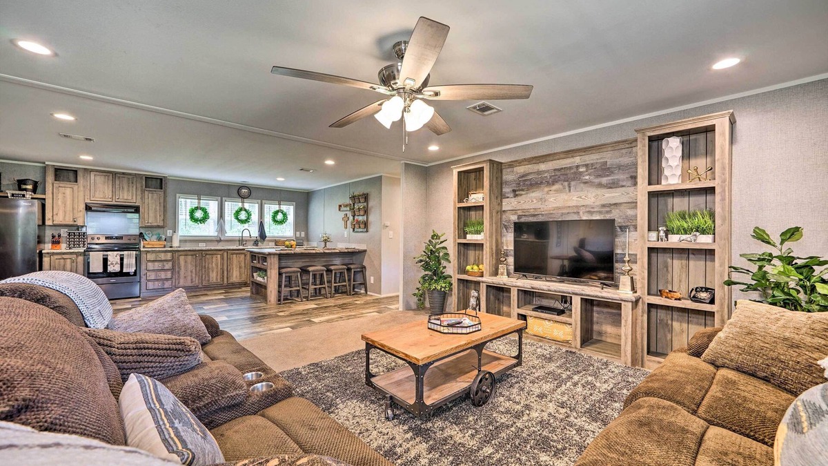 Tuskahoma Cabin | Updated Tuskahoma Cabin w/Fire Pit & Deck!