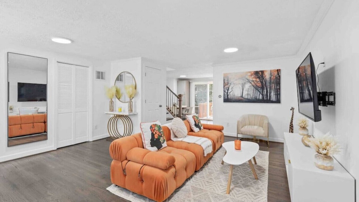 Centreville House | Upgraded 4BDR+3LVL Townhouse, Close to IAD Airport