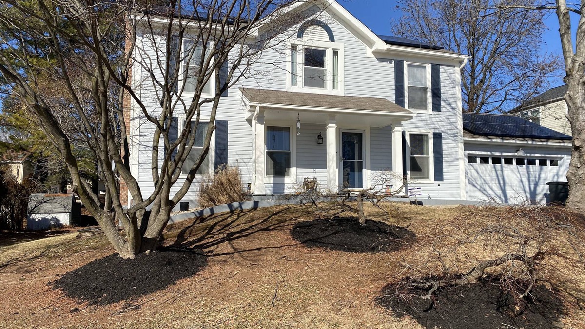 Colesville House | Upgraded, beautiful 4 BD Colonial in Silver Spring home