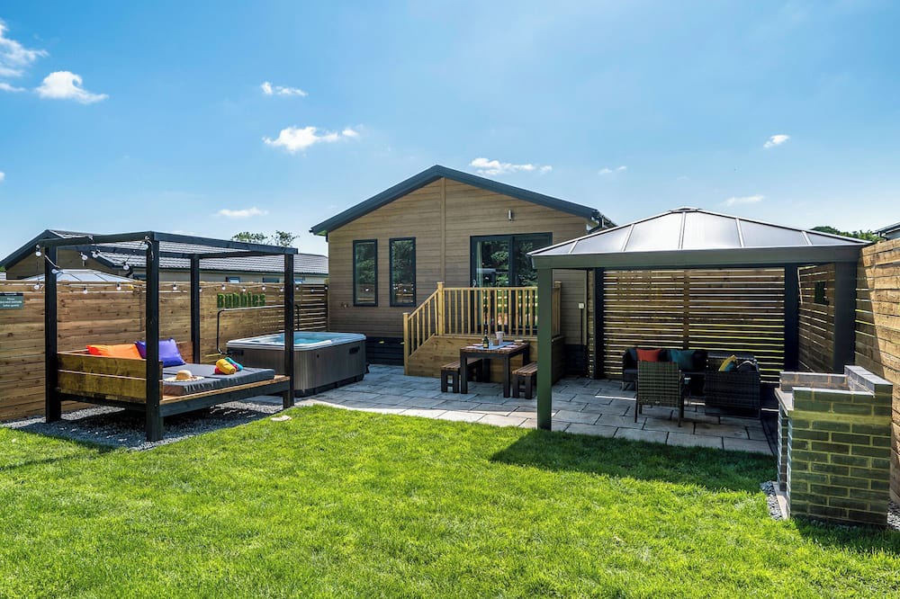 Raywell Ski Chalet | Upgraded for 2025 – Now with Air Hockey/Pool/Table Tennis Combo and Dartboard.