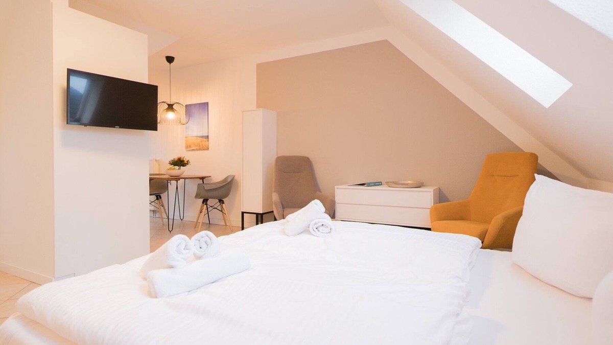 Neuhaus Apartment | Upper floor apartment Lee East 2.4