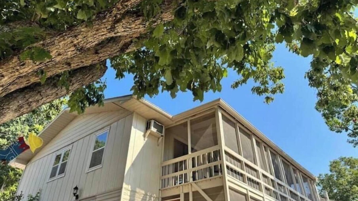 Boulder Point Cabin | Upper Level Lakeview Cabin w/Pool + Dock