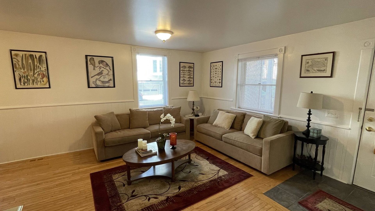 Kerrytown Apartment | Upscale apartment in Ann Arbor's Kerrytown