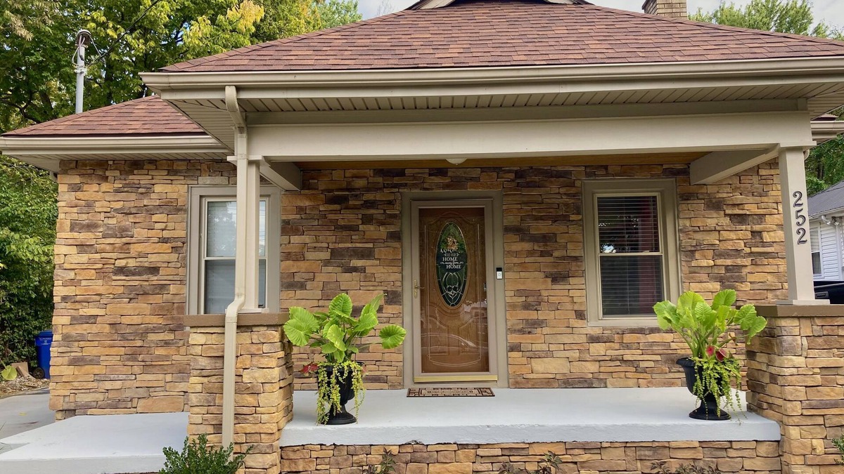 Fairway House | Upscale Bungalow in the heart of downtown Lexington